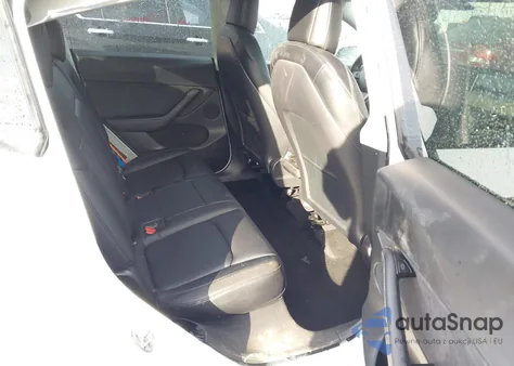 2021 Tesla Model Y Performance Dual Motor All-Wheel Drive z USA, uszkodzony, nr VIN 5YJYGDEF4MF087539